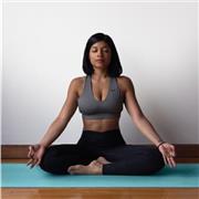 En mis clases brindo un sentido único de autoconocimiento, a través de las intenciones, los diferentes estilos de pranayama, las a